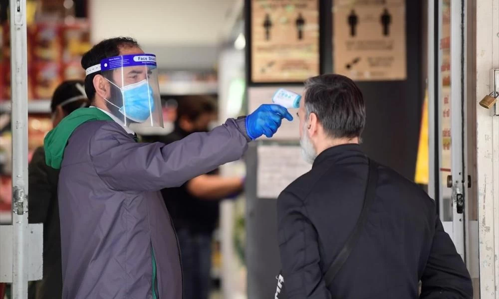 Κορονοϊος: Υπάρχει λόγος να γίνει τεστ αντισωμάτων μετά το εμβόλιο;